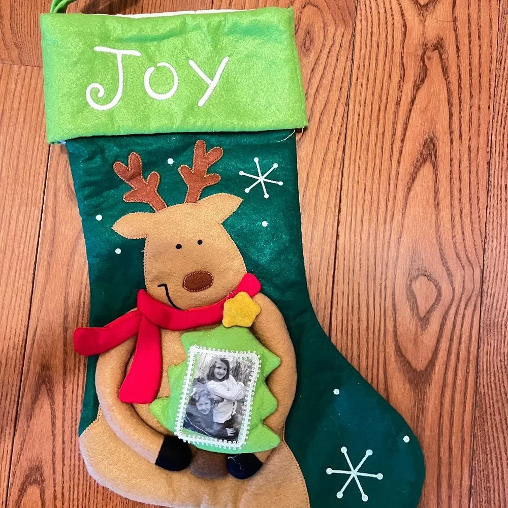 NWT Adorable set of 4 Christmas stockings with slot to insert a photo